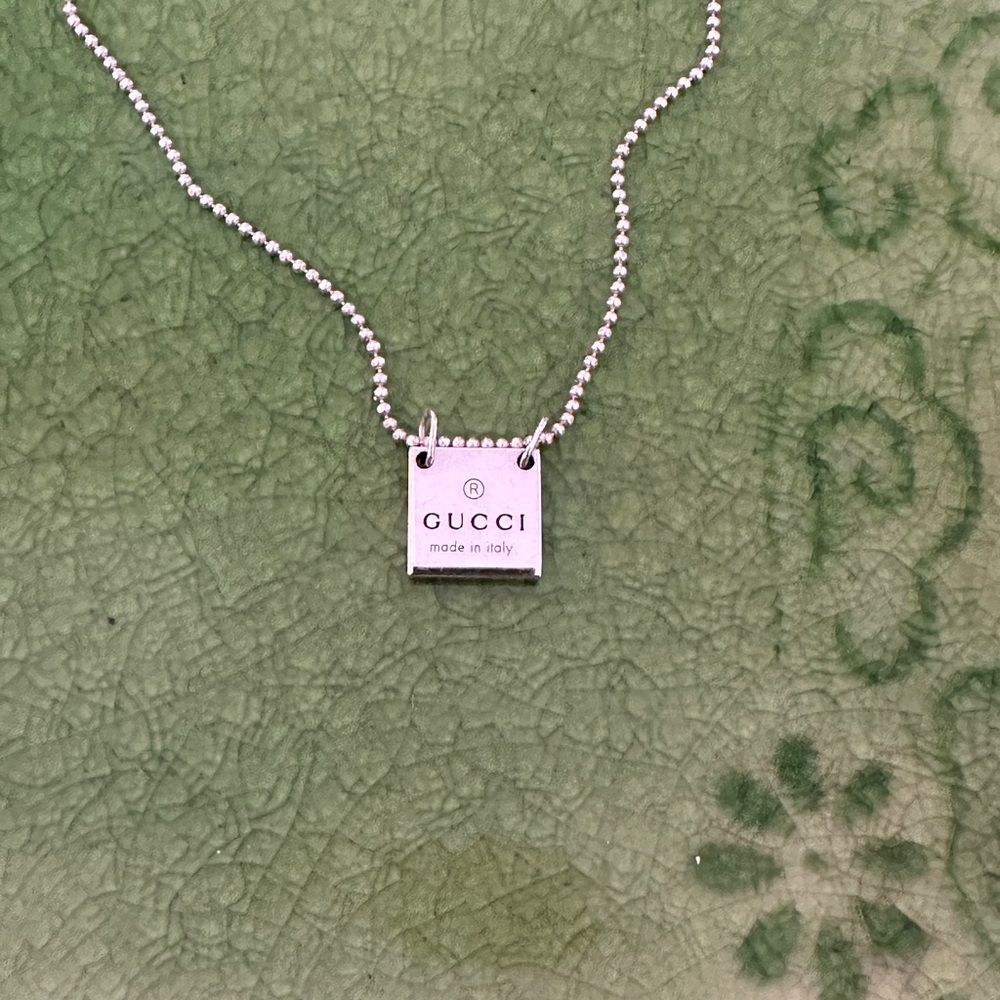 Gucci Sterling Silver Pendant Necklace (authentic)